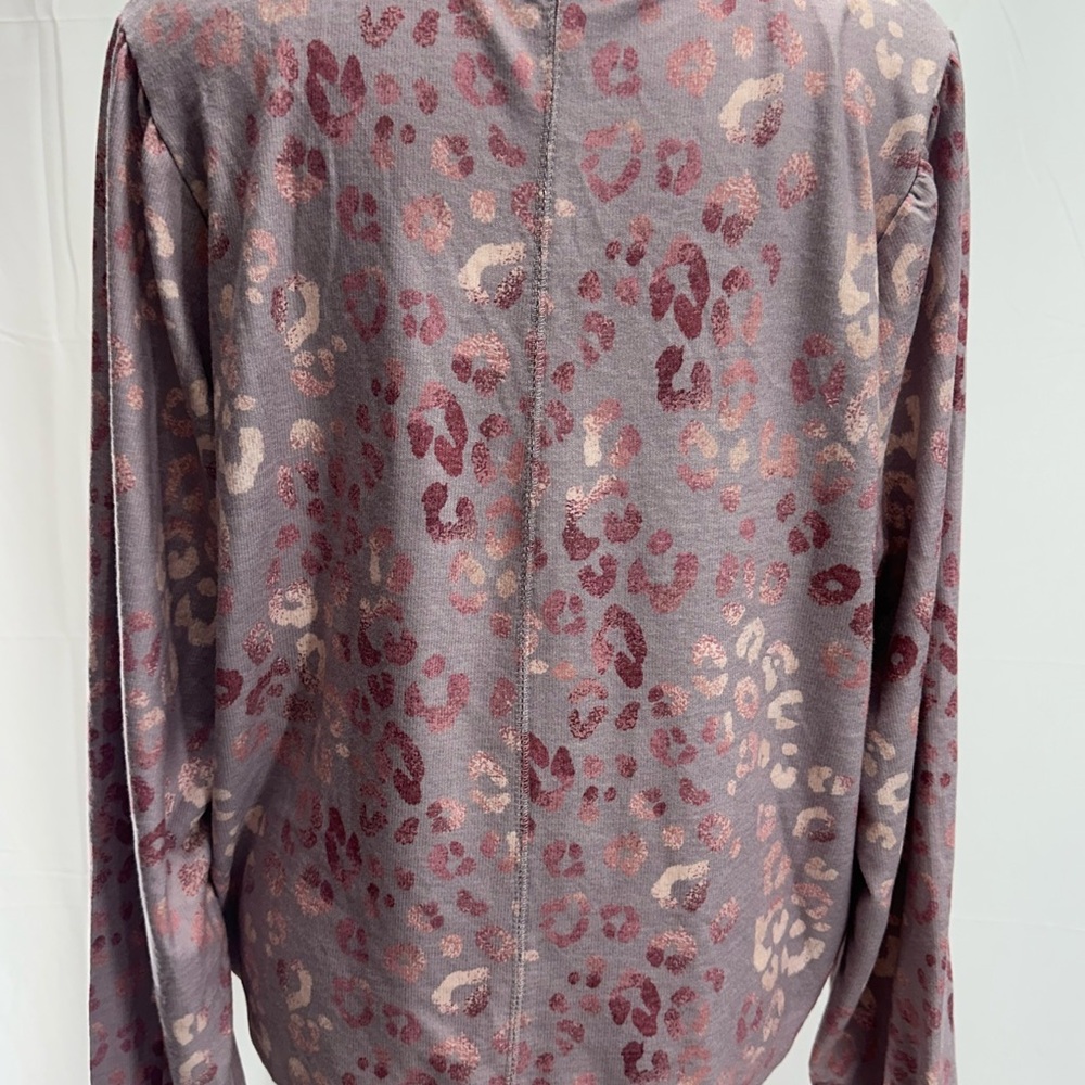 P.J. Salvage Lilac Leopard Print Crew Sweatshirt/Top L NWTS - Picture 4 of 5